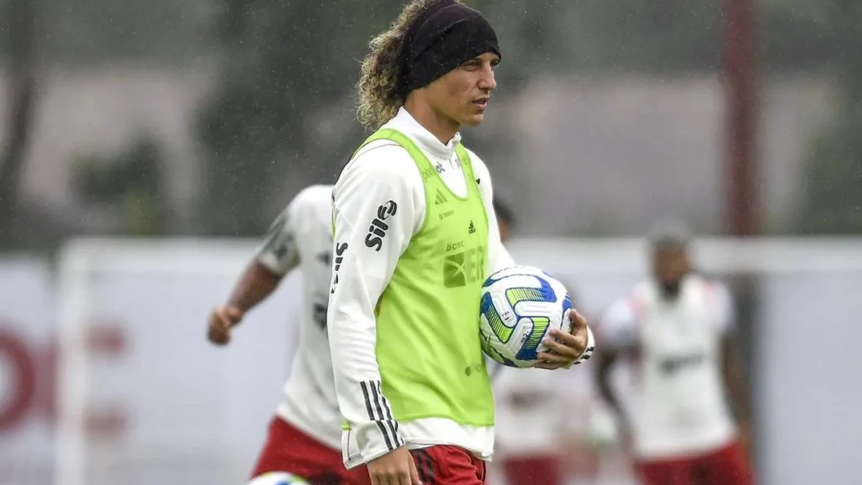 Como oficial no Flamengo, Tite não cita fim de contrato de alguns atletas