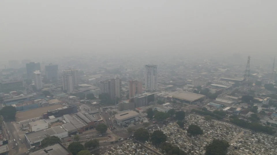 Fumaça em Manaus: 504 focos de queimadas são registrados no Amazonas
