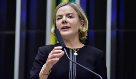 Gleisi critica encontro de embaixador de Israel com o ex-presidente Jair Bolsonaro 