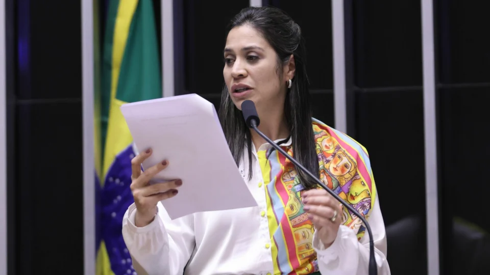 Câmara analisa PL que prevê salas de acolhimento a mulheres vítimas de violência