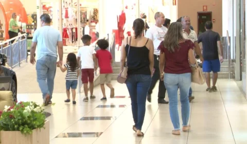 Confira horário do comércio em Manaus no feriado da padroeira do Amazonas