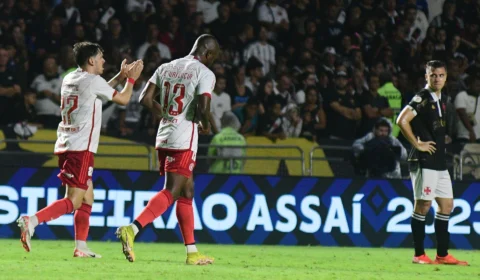 Vasco perde para o Inter e segue na zona de rebaixamento 