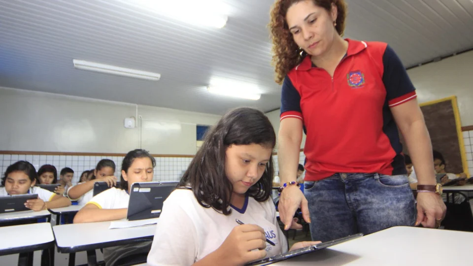 PSS: inicia às 15h as inscrições para contratação de professores em Manaus