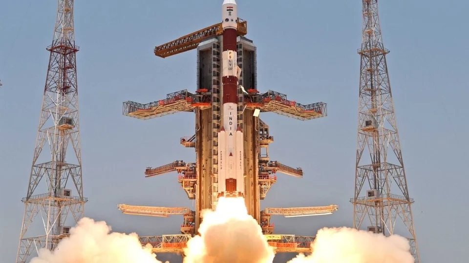 Espaçonave indiana avança rumo ao centro do Sistema Solar; entenda
