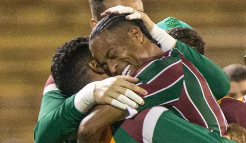 Desatenção inicial contra Goiás preocupa técnico Fernando Diniz