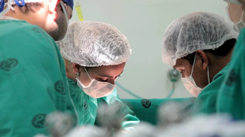 Médicos podem entrar em greve devido a cortes e irregularidades no Acre