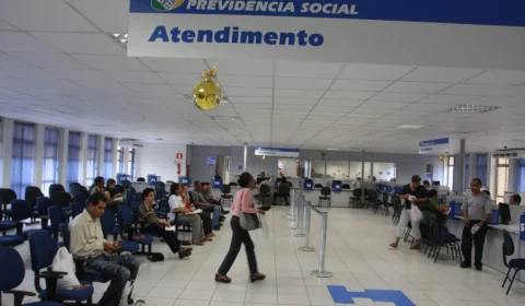 INSS passa a conceder auxílio-doença sem perícia para reduzir fila