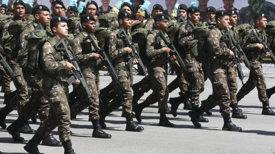 Furto de metralhadoras do Exército: entenda o que se sabe até agora