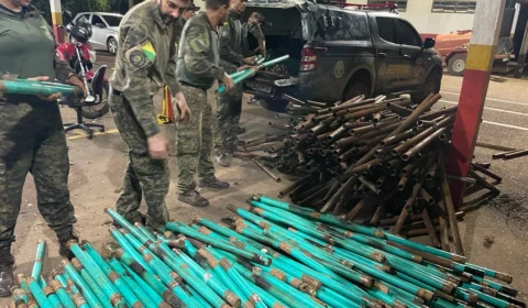 Gefron apreende 460 kg de drogas em tubos industriais no interior do Acre