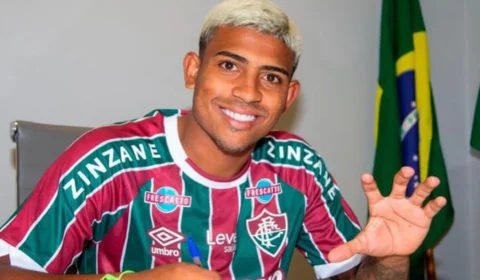 Entre os heróis da classificação, John Kennedy renova com Fluminense