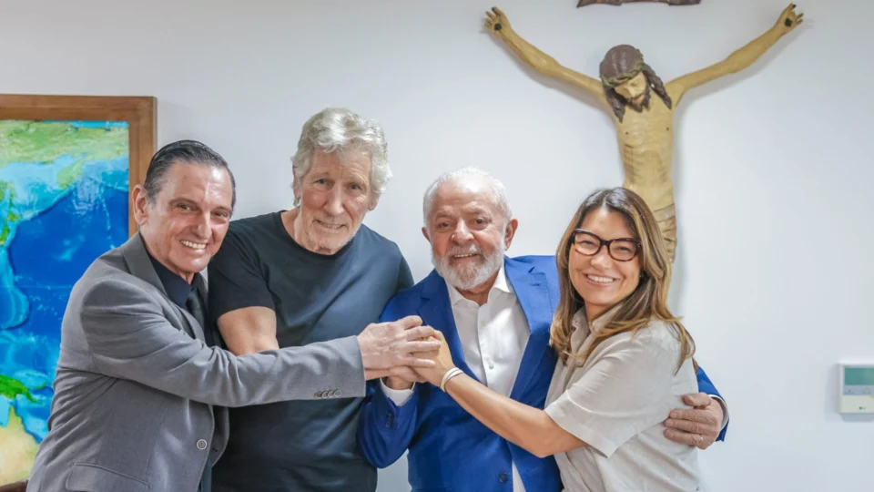 Lula e Janja recebem Roger Waters e Paulo Miklos no Palácio do Planalto