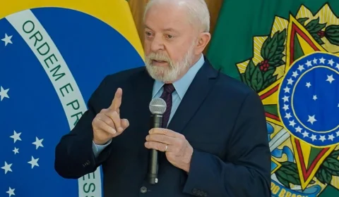 Lula diz que não quer ‘Forças Armadas nas favelas brigando com bandido’