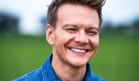 Michel Teló detalha fortuna: mansão, gado, fazendas e galpões