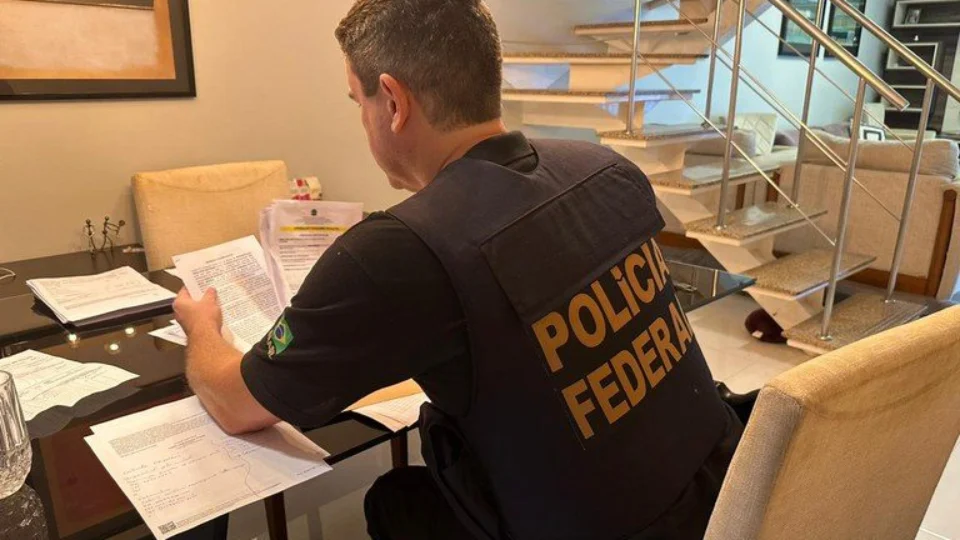 ‘Tesouro Oculto’: ex-parlamentar chefia organização criminosa, diz PF