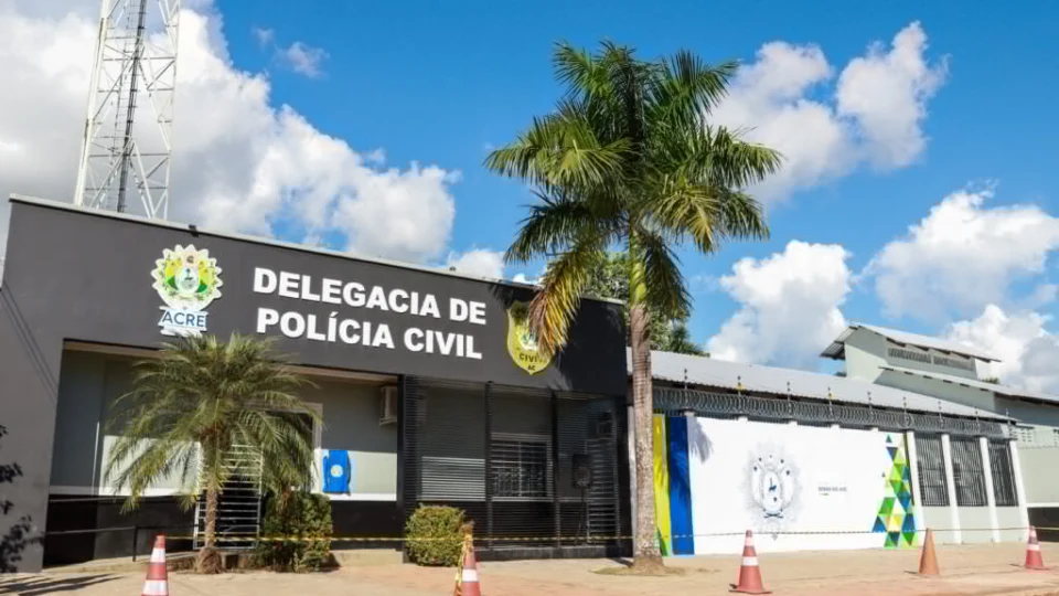 AC: adolescente morre com tiro na testa e pai acusa filho mais velho