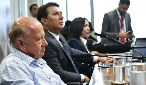 Presidente da CPMI, Arthur Maia é questionado sobre depoimento de Braga Netto 