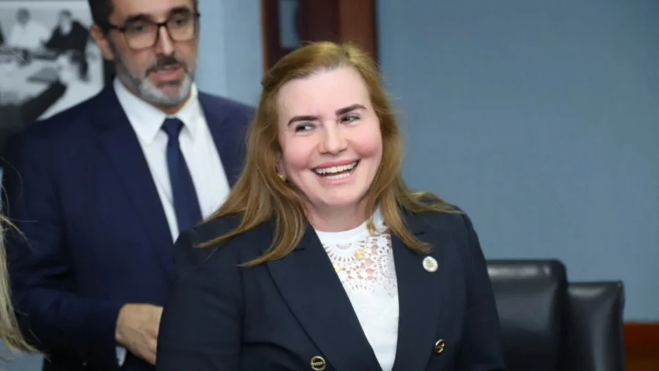 Primeira mulher no cargo, Yara Lins assume novamente presidência do TCE-AM