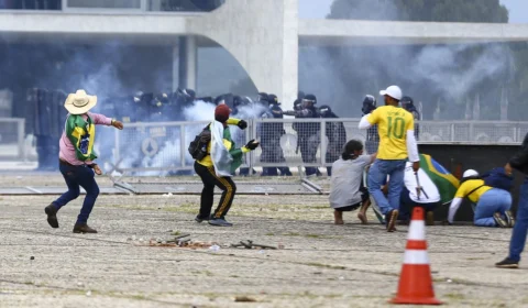 STF começa julgar mais 6 réus acusados por atos de 8/1 nesta sexta (27)
