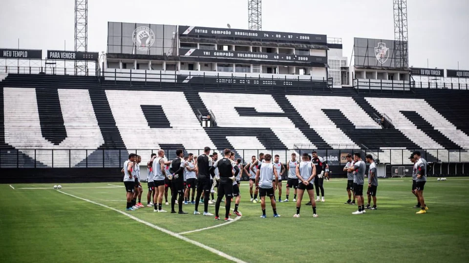 Clássico entre Vasco e Botafogo deve acontecer em São Januário
