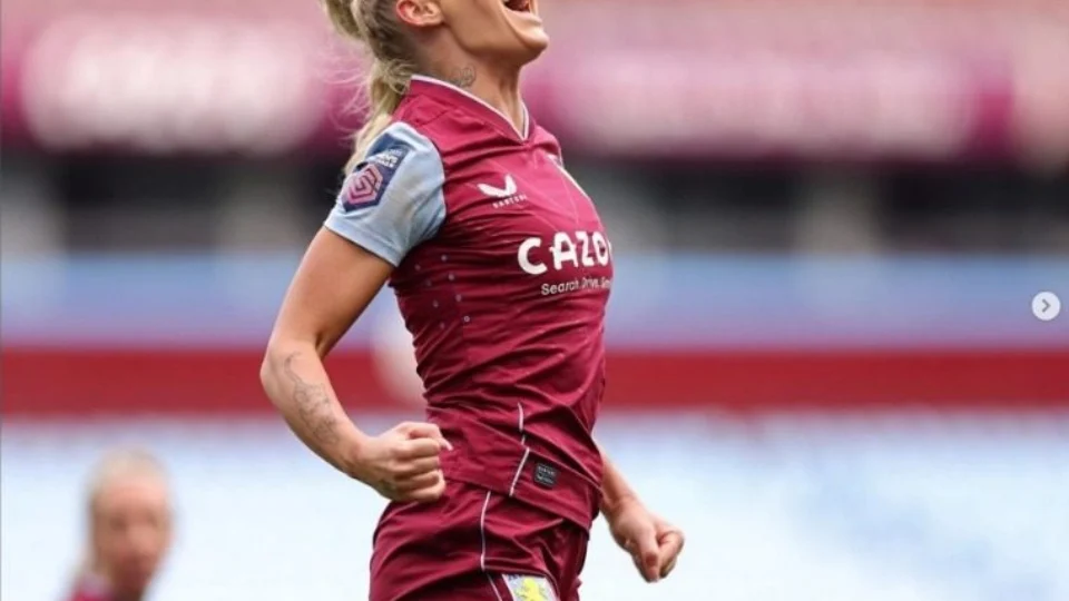 Hipersexualizado? Uniforme de futebol gera polêmica na Inglaterra