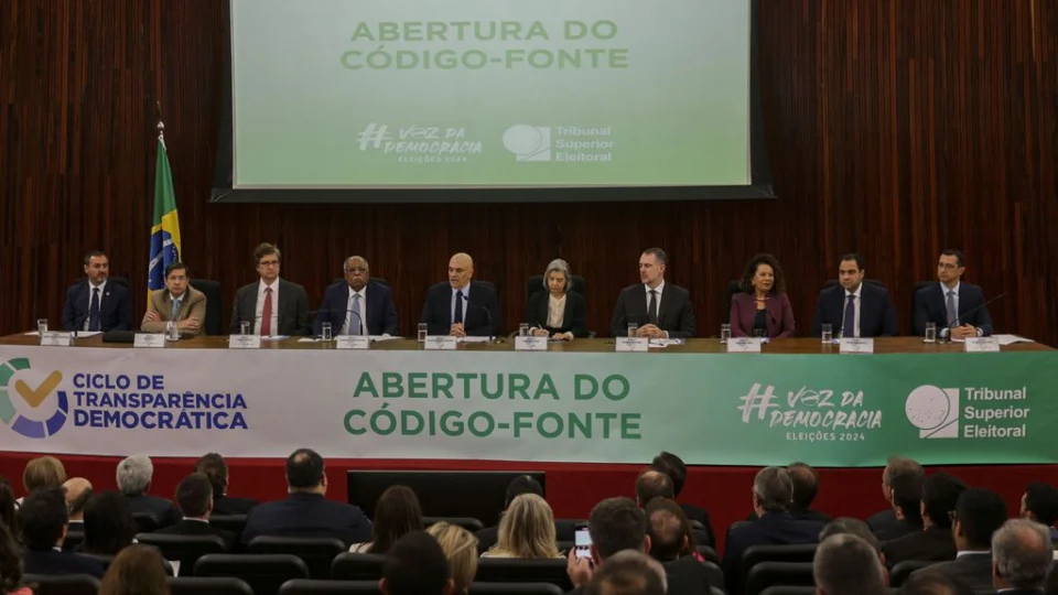 TSE abre código-fonte da urna eletrônica para as eleições de 2024