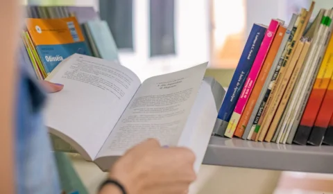 Dia dos professores: 10 lindas frases para enviar ao seu querido professor