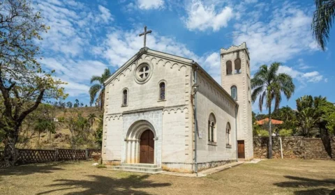 Capela dos anos 50 vira suíte para hospedagem no interior de SP; veja fotos