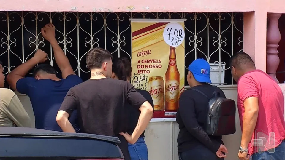 VÍDEO: comerciante é assassinado após ser atingido com tiros na nuca em Manaus