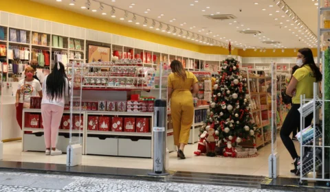 Seca histórica no AM pode afetar diretamente as compras de fim de ano