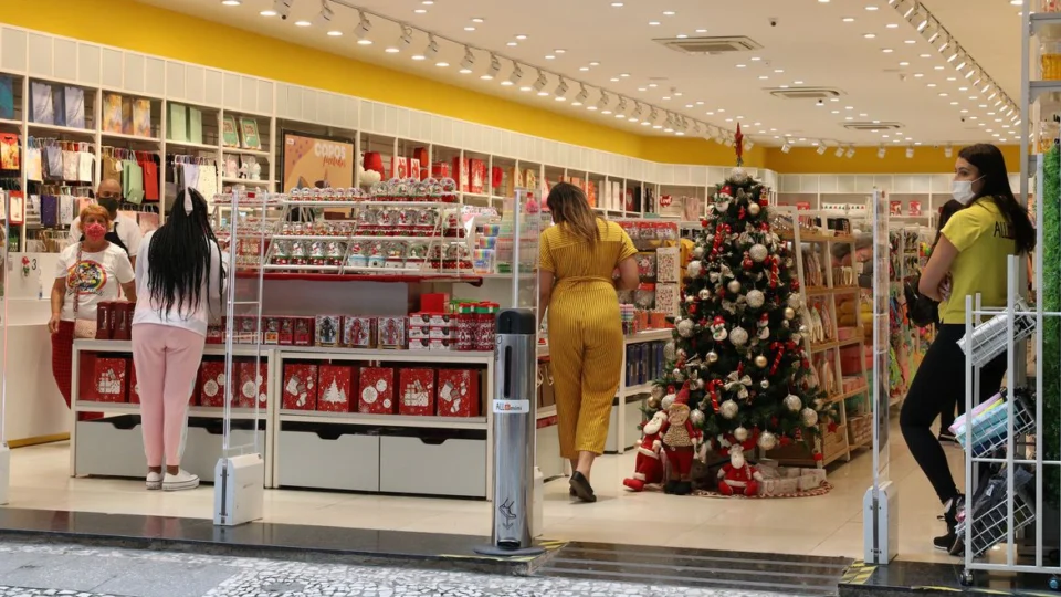 Seca histórica no AM pode afetar diretamente as compras de fim de ano