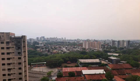Após 4 dias consecutivos, fumaça que cobre Manaus começa a dissipar