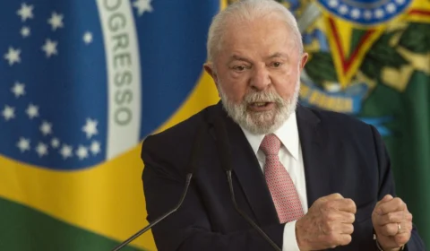 Do Alvorada, presidente Lula realiza videoconferência com ministros