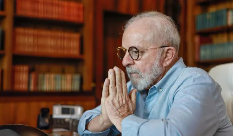 Lula discute guerra no Oriente Médio com presidentes do Irã e da Turquia