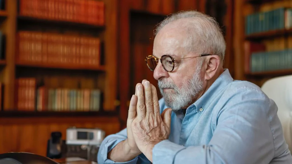 Lula discute guerra no Oriente Médio com presidentes do Irã e da Turquia