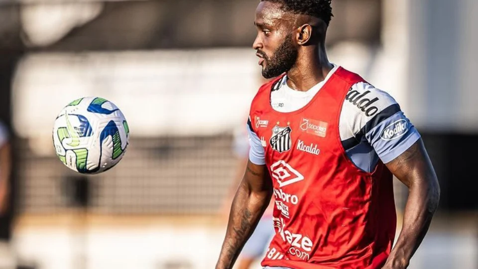 Mendoza reforça o ataque do Santos para o jogo contra Red Bul Bragantino