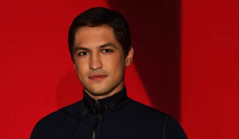 Netflix divulga elenco da minissérie de Ayrton Senna; confira foto