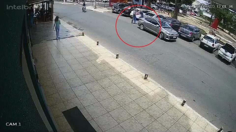 VÍDEO: homem é baleado durante briga de trânsito com coronel no DF