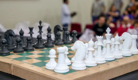 Projeto ‘Xadrez na Escola’ é lançado em Manaus e deve beneficiar 4 mil alunos