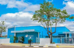 Bebê sofre ferimento na cabeça e motorista abandona cena do acidente