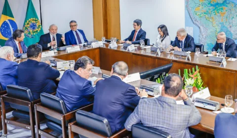 Após reunião com Lula, líderes da base acertam texto da Reforma Tributária