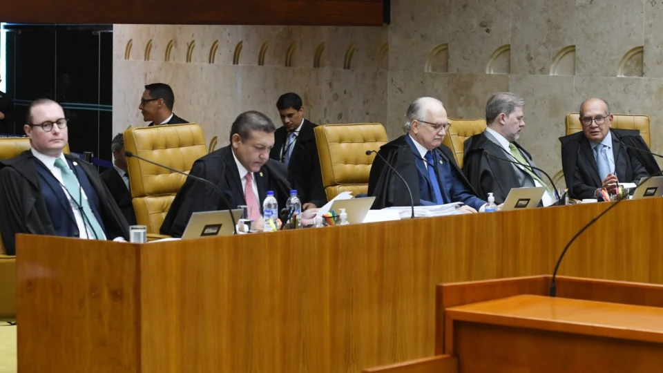 Maioria do STF rejeita denúncia contra Gleisi e Paulo Bernardo por corrupção