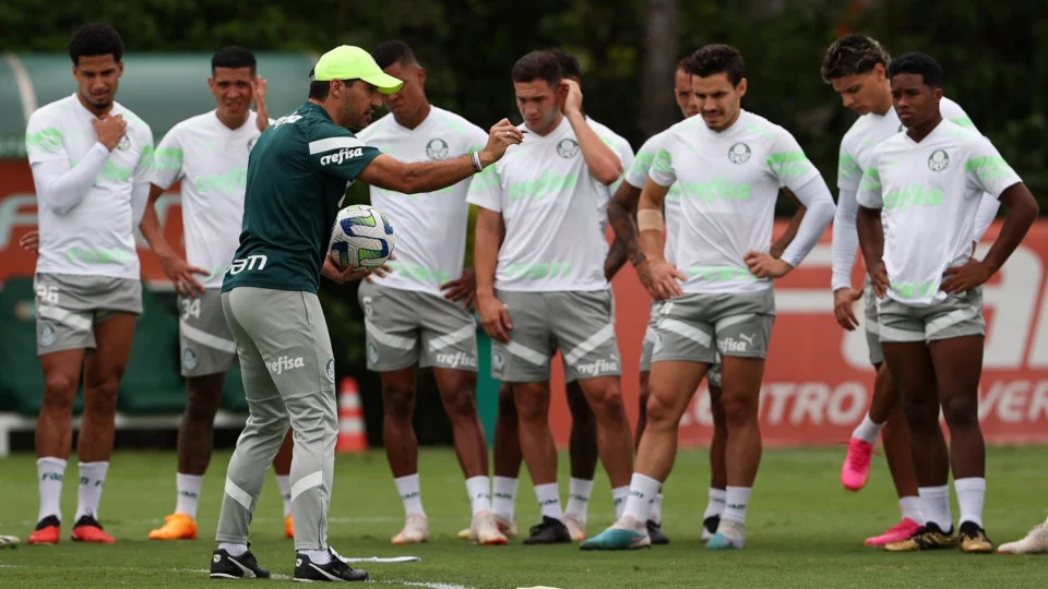 Abel tem oferta ‘irrecusável’ de time do Catar e pode deixar Palmeiras neste ano