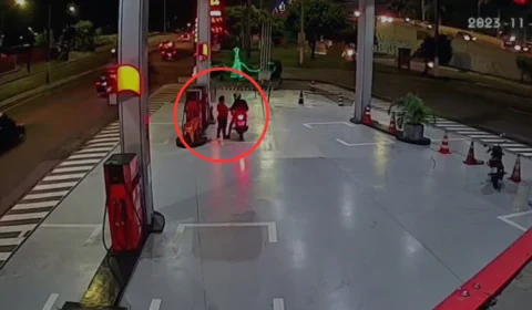 VÍDEO: motoqueiro assalta frentista na Zona Centro-Sul de Manaus