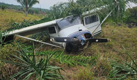 Avião suspeito é encontrado abandonado no lavrado em Roraima