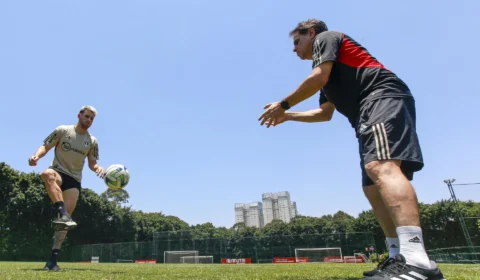Calleri treina com bola e avança na recuperação de cirurgia no tornozelo
