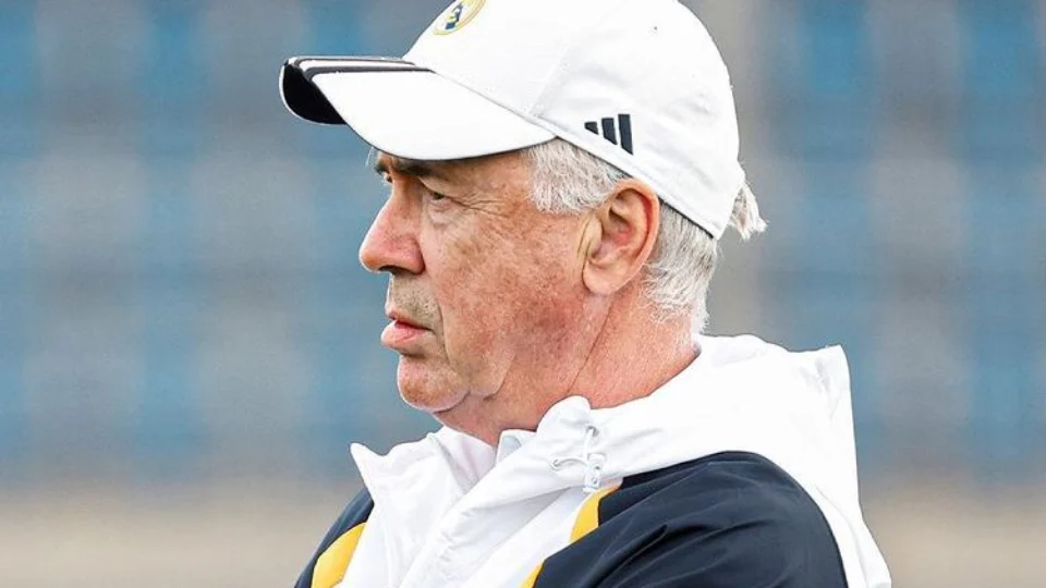 Real Madrid pretende renovar contrato com técnico Carlo Ancelotti