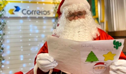 Papai Noel dos Correios tem mais de 150 mil cartinhas disponíveis para adoção