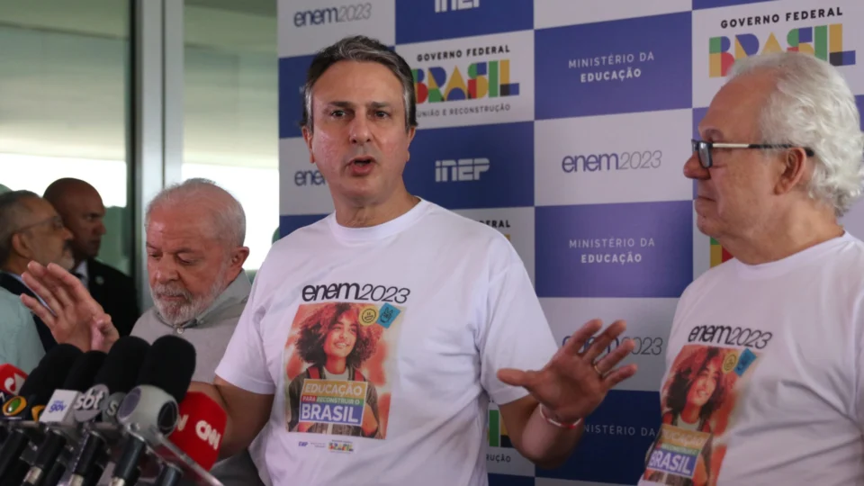 ENEM: Ministro faz balanço do primeiro dia de aplicação das provas