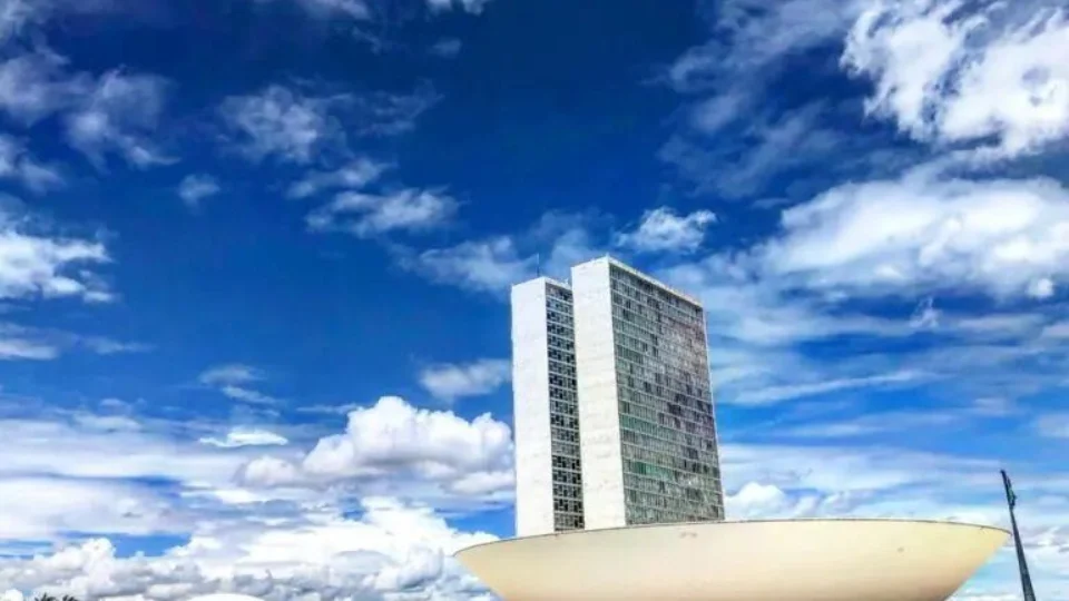 Economia e orçamento dominam a pauta do Congresso na semana