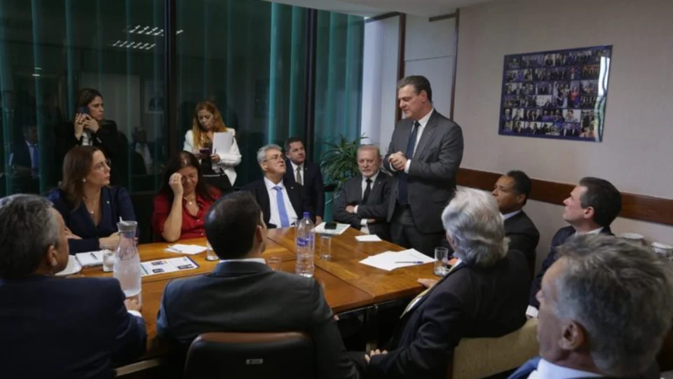 Fávaro se reúne com deputados para obter recursos de emendas em 2024